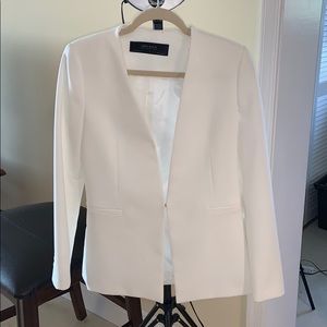 Zara white blazer. Size M
